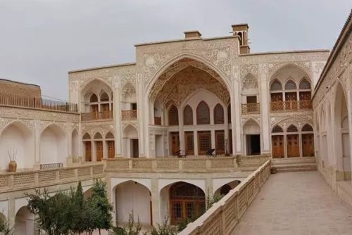 اقامتگاه سنتی عمارت بالابان کاشان