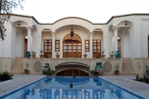 اقامتگاه سنتی عمارت ماندگار کاشان