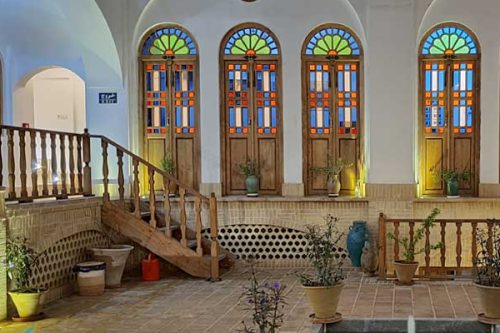 اقامتگاه سنتی گیواک کاشان