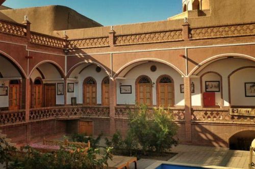 اقامتگاه سنتی فانوس ویونا کاشان